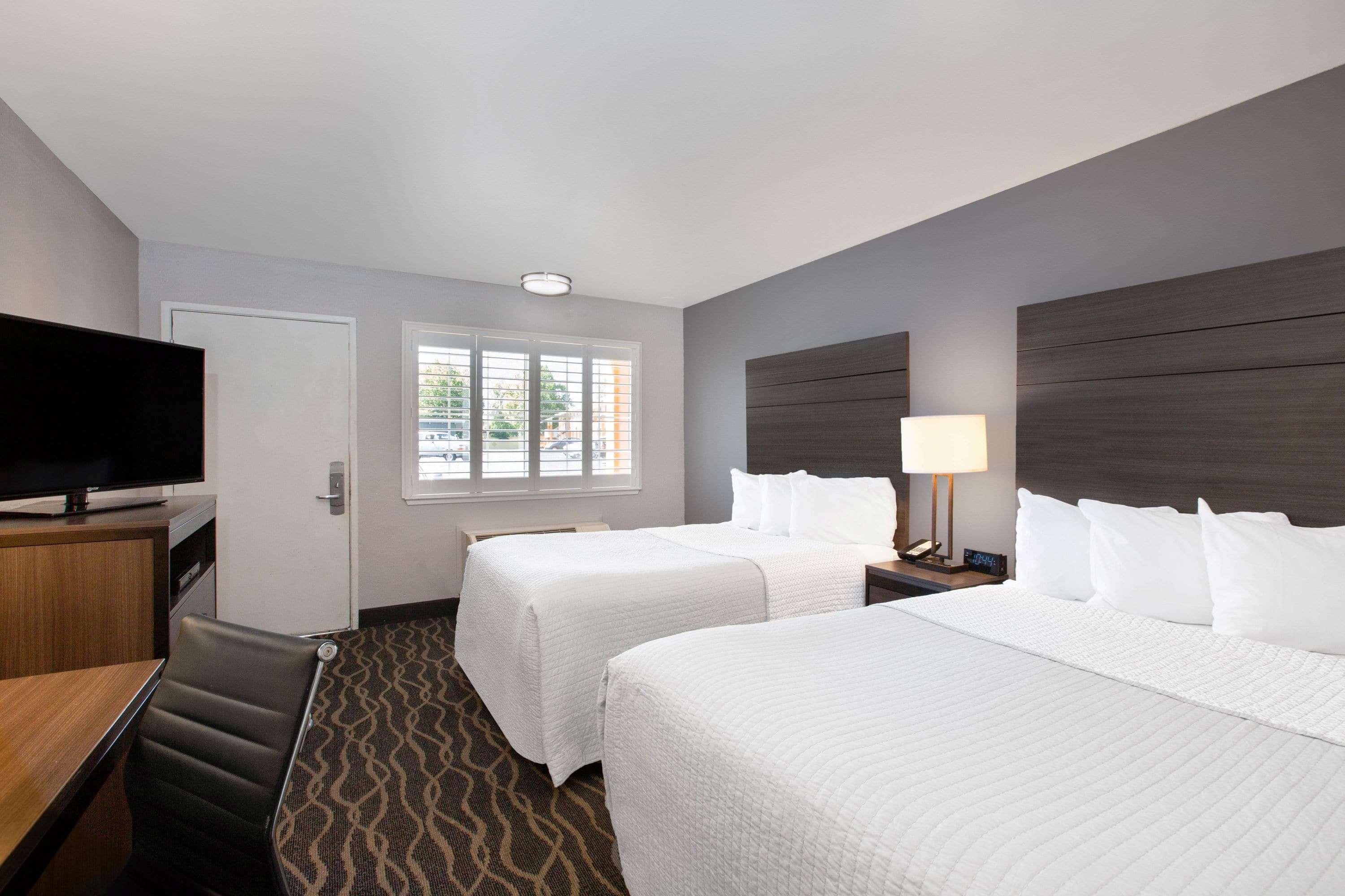 Days Inn By Wyndham יוקיה מראה חיצוני תמונה